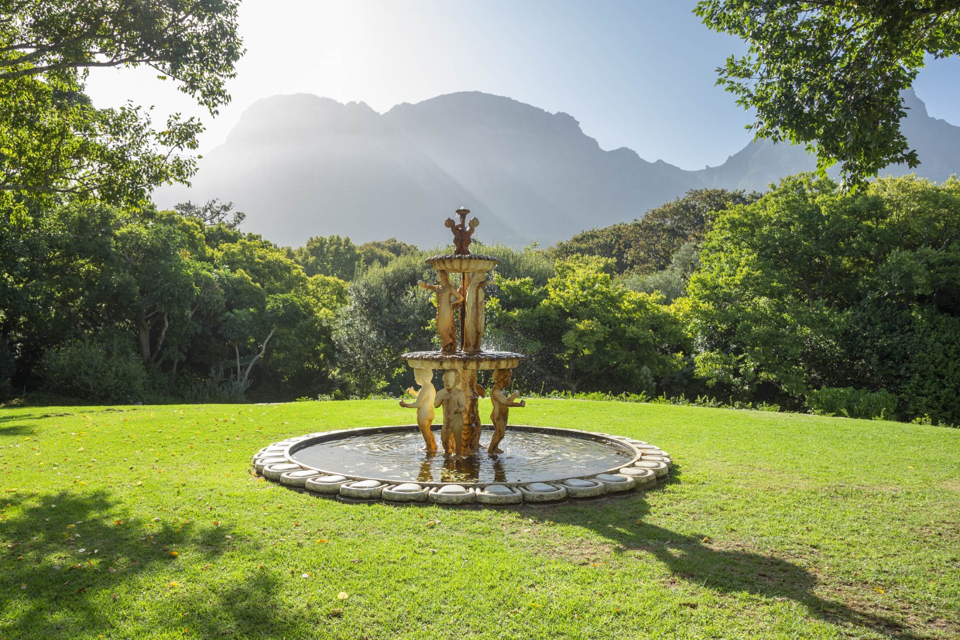 Gardens & Fountain
