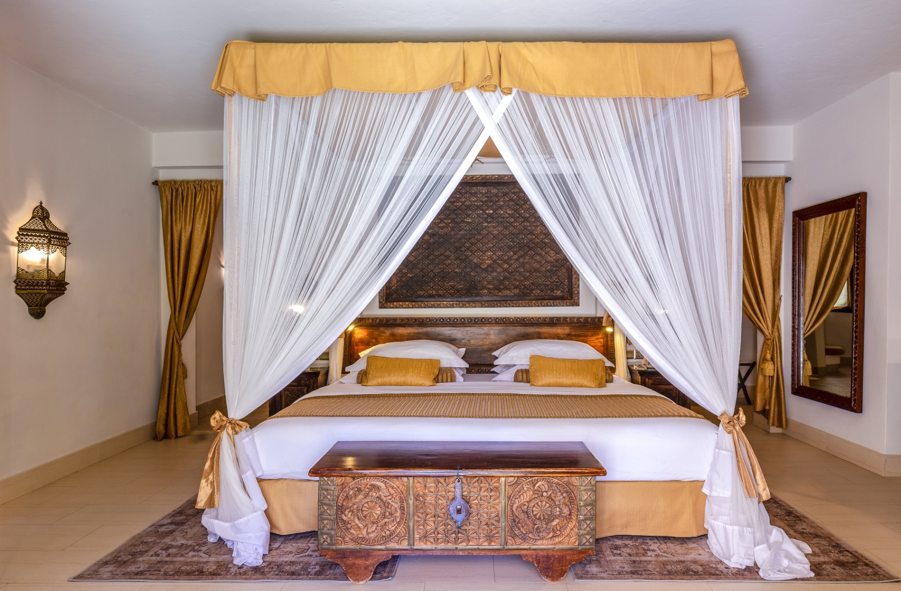 The Rooms & Suites