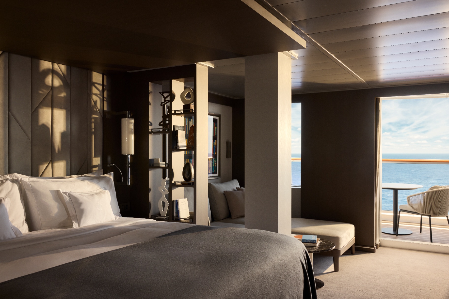 EXPLORA II — Deluxe Penthouse Suite