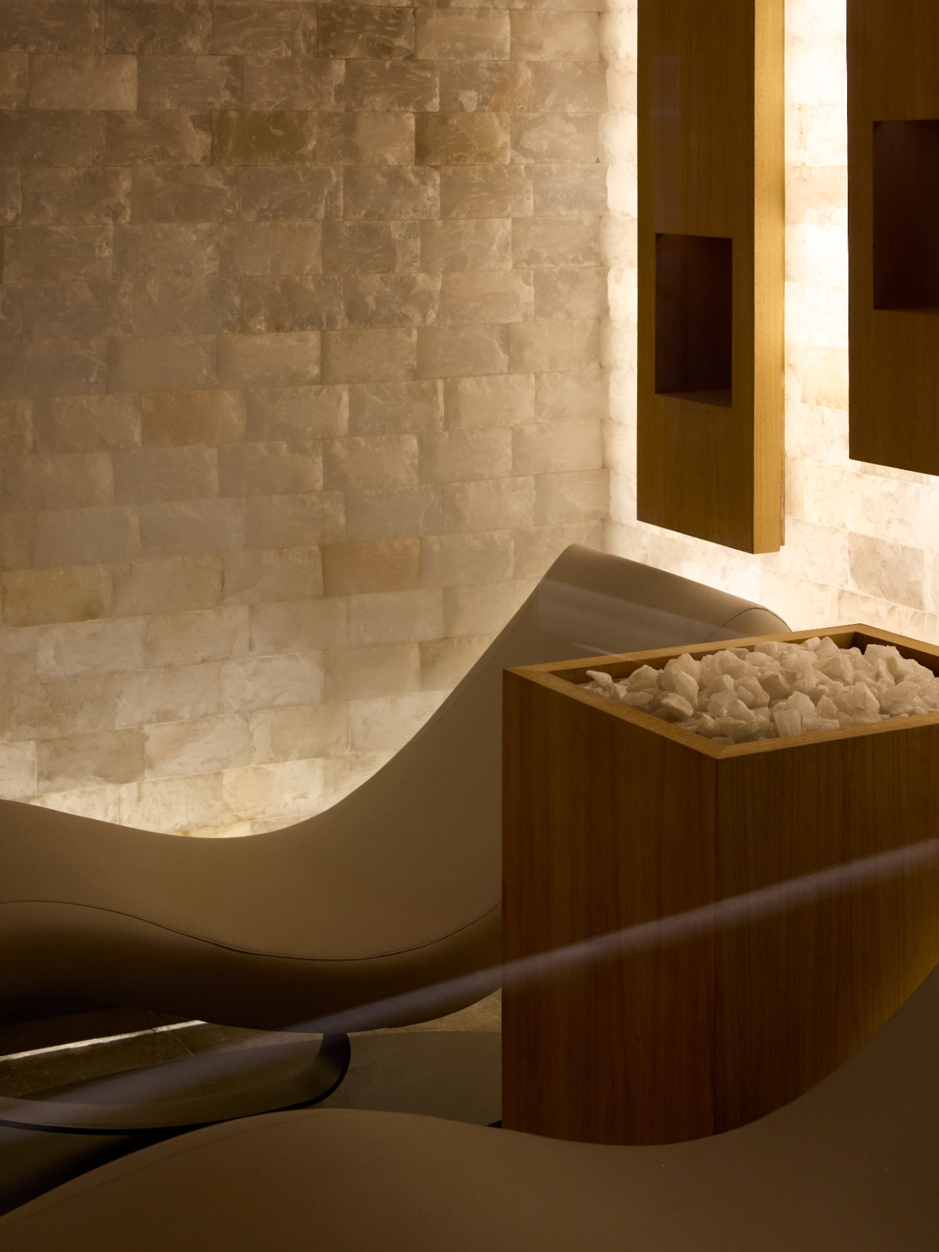 EXPLORA II — Ocean Wellness Spa Relaxation