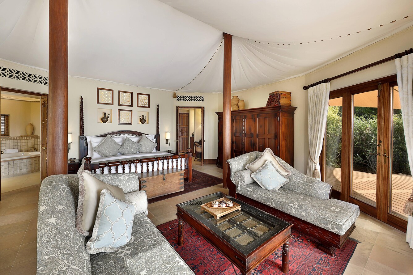 The Rooms & Suites