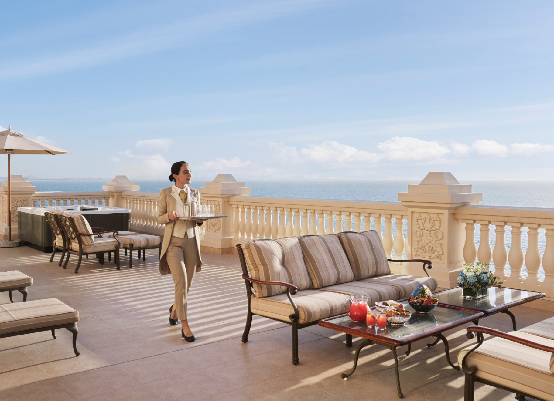 Club Terrace Jacuzzi