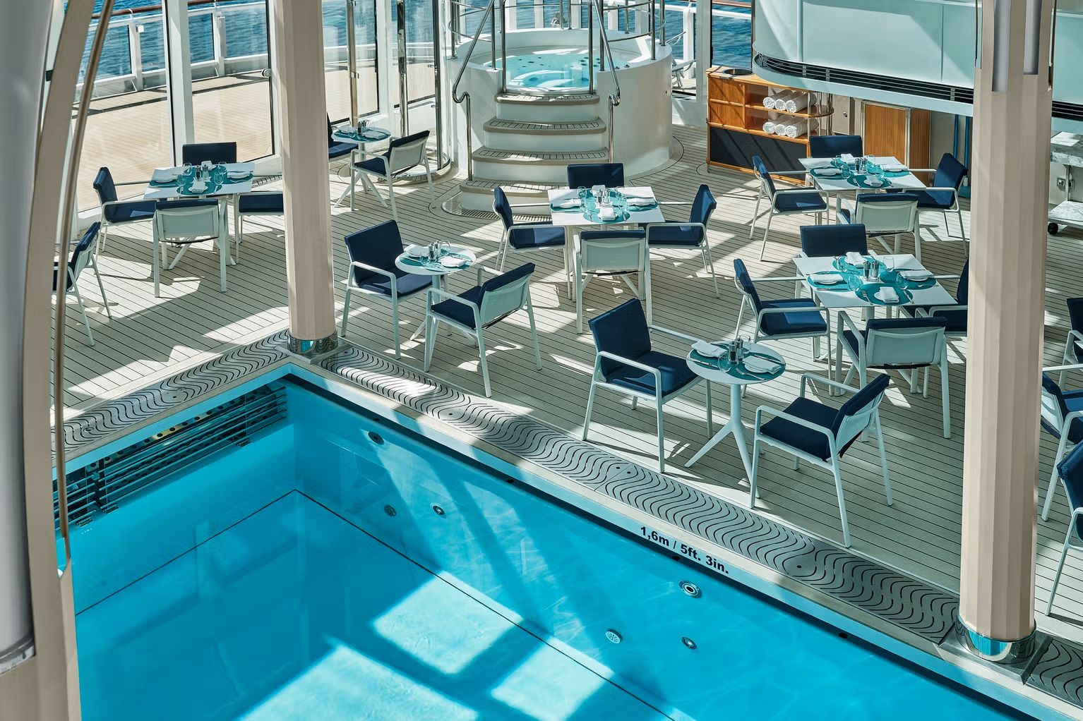 Silver Endeavour — The Grill & Pool Deck