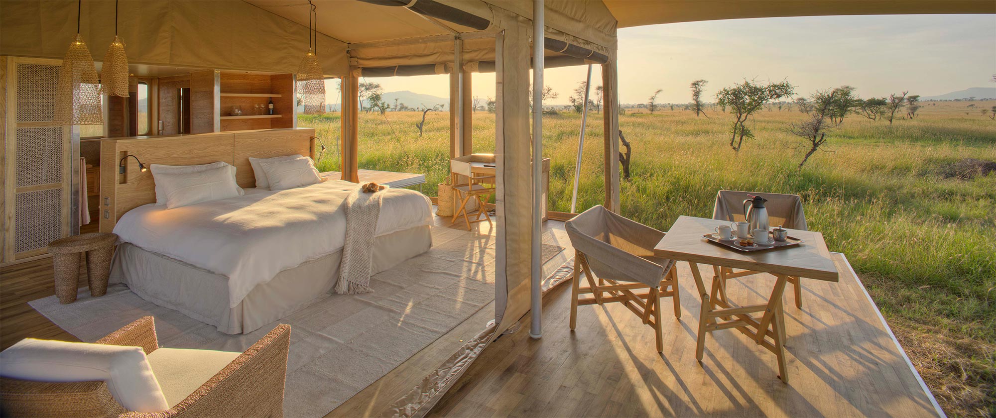 Roving Bushtops — luxury safari lodge in Northern Serengeti