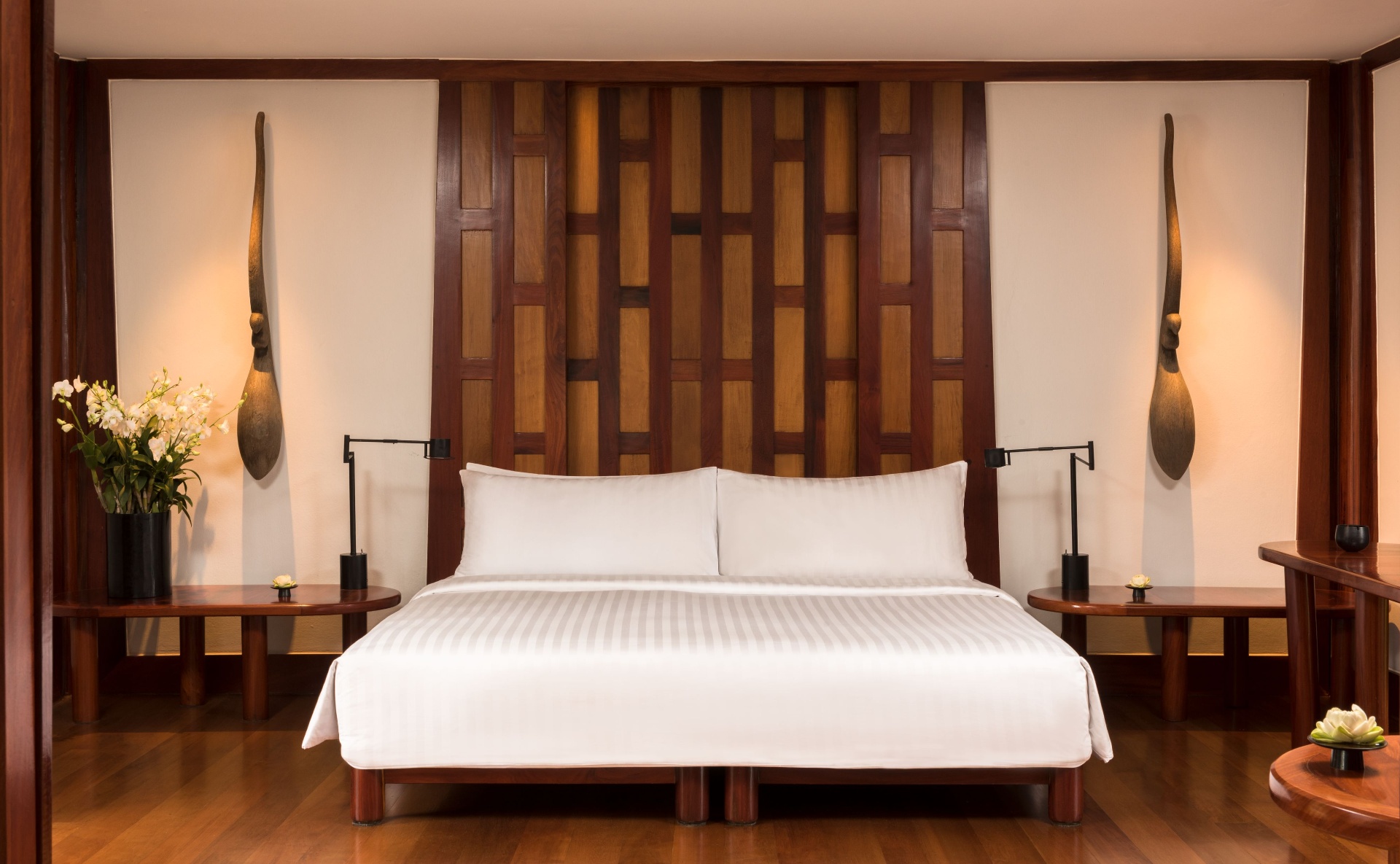 The Rooms & Suites