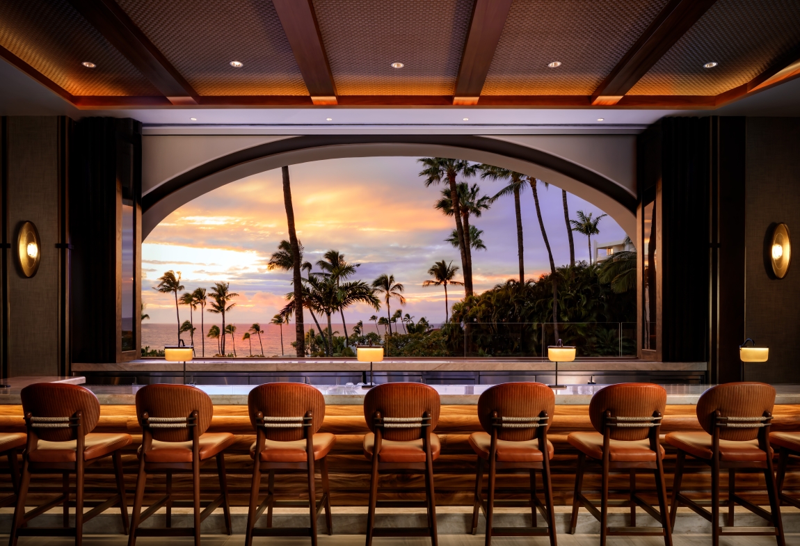 Restaurants & Bars
