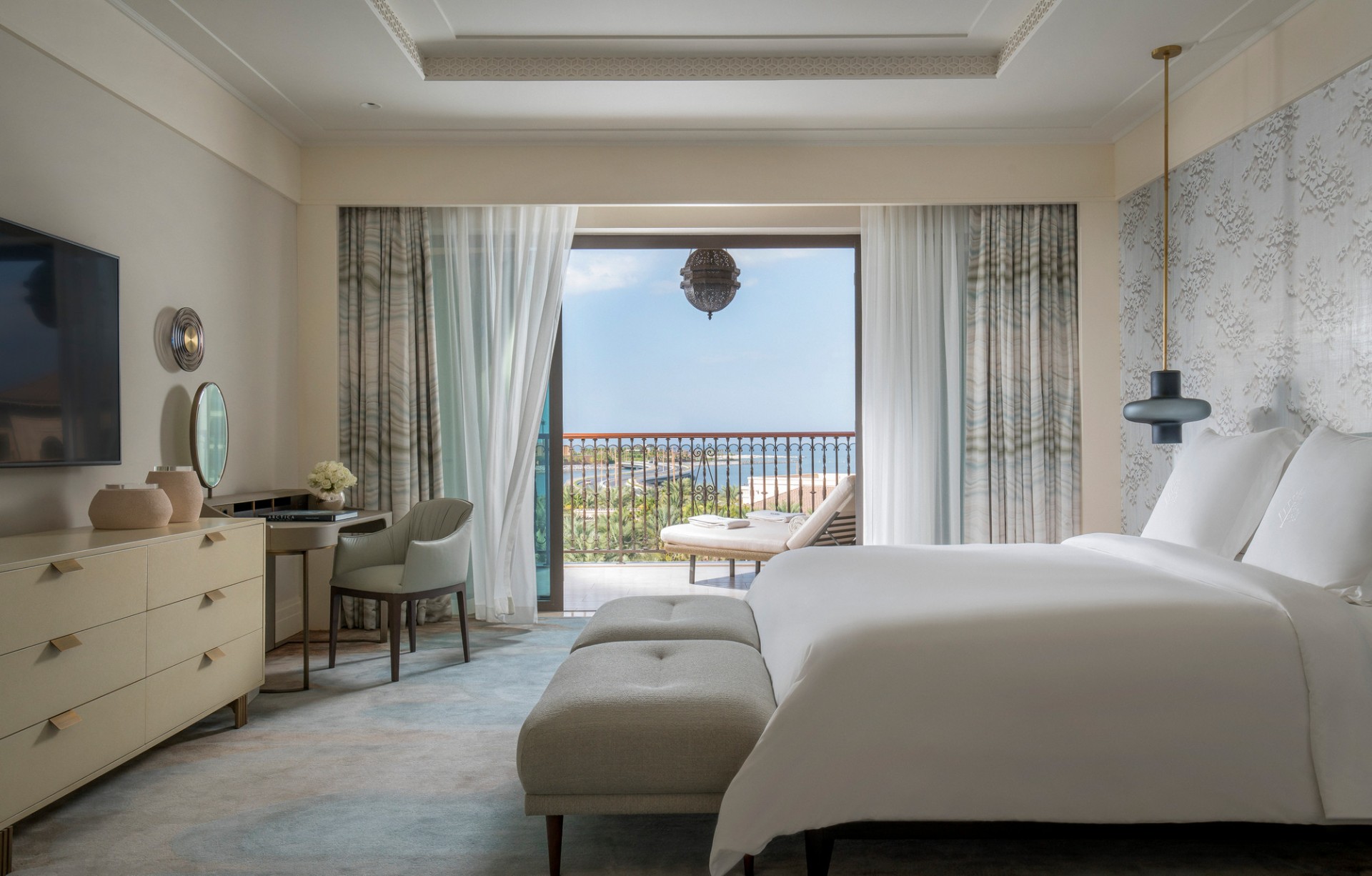 The Rooms & Suites