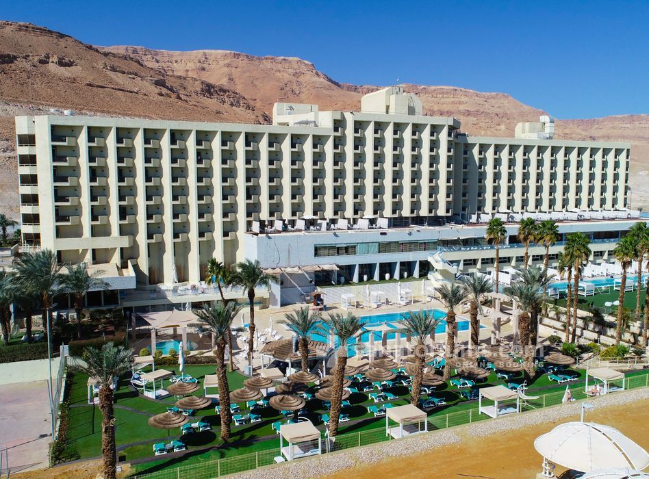 Herods Dead Sea luxury hotel
