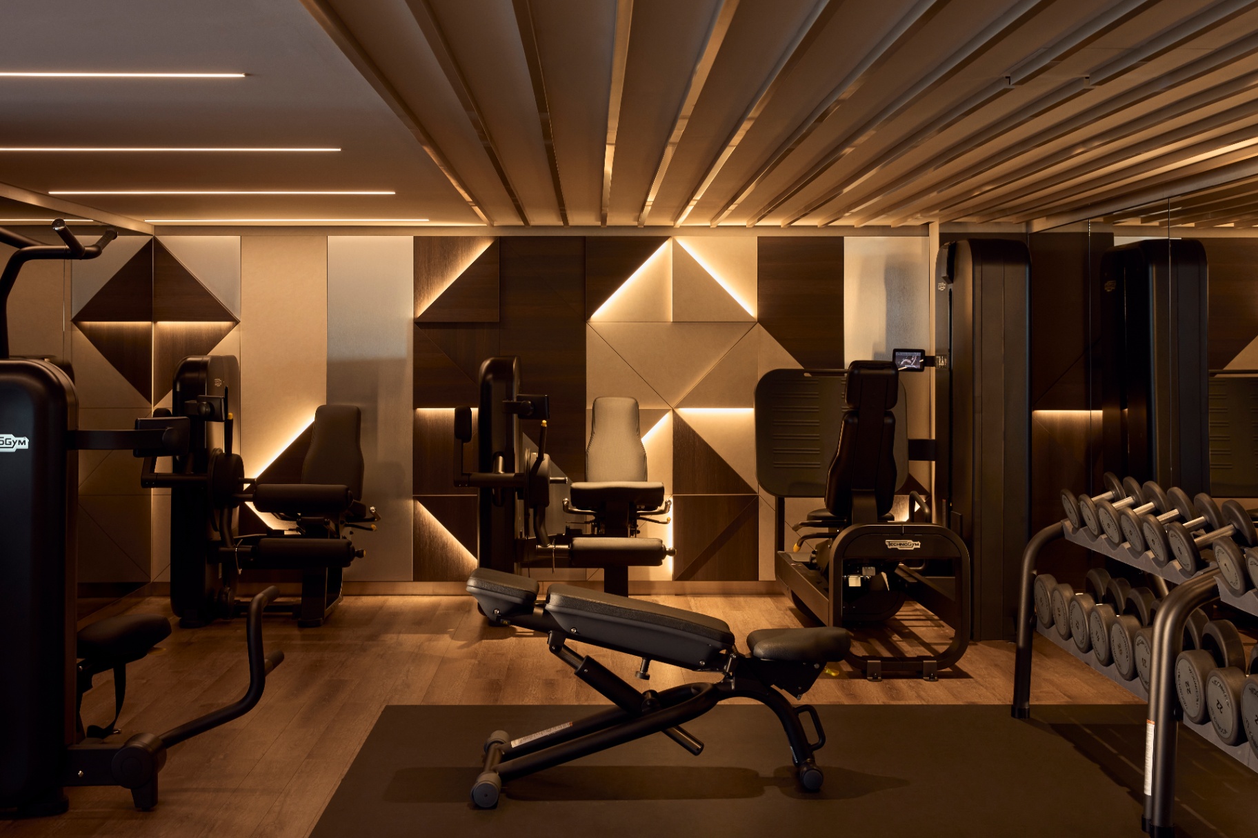EXPLORA II — Fitness Centre