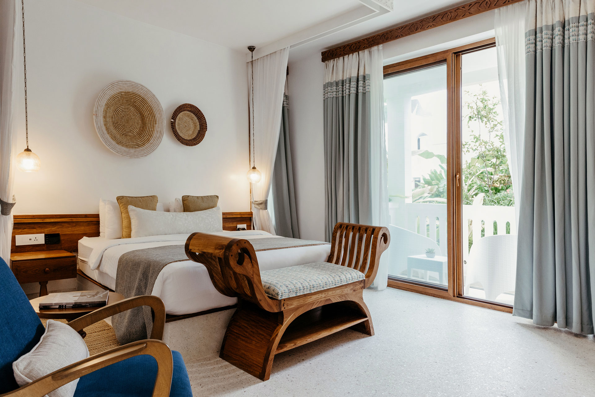 The Rooms & Suites