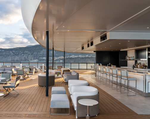 Luminara — The Pool Bar