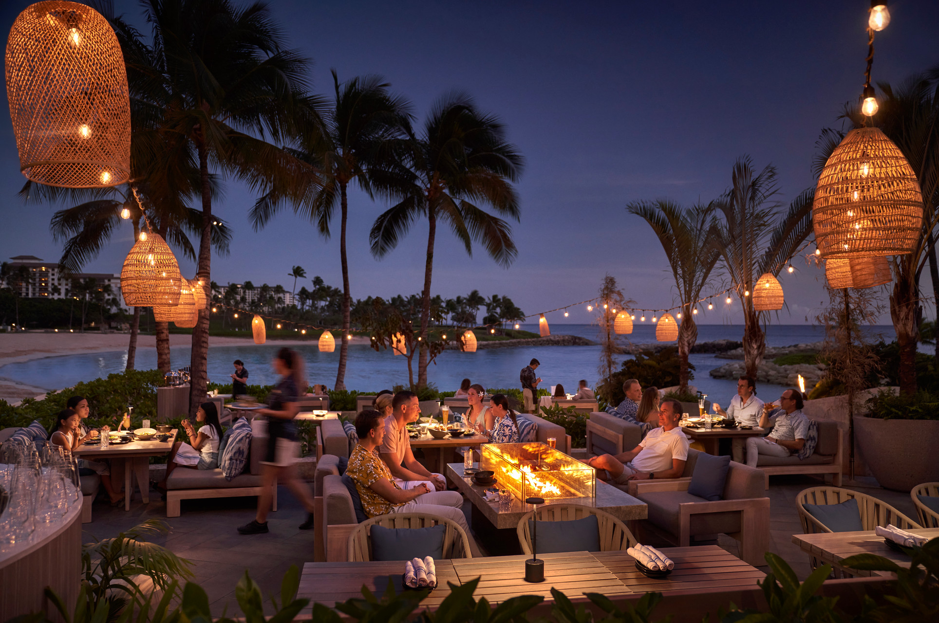 Restaurants & Bars