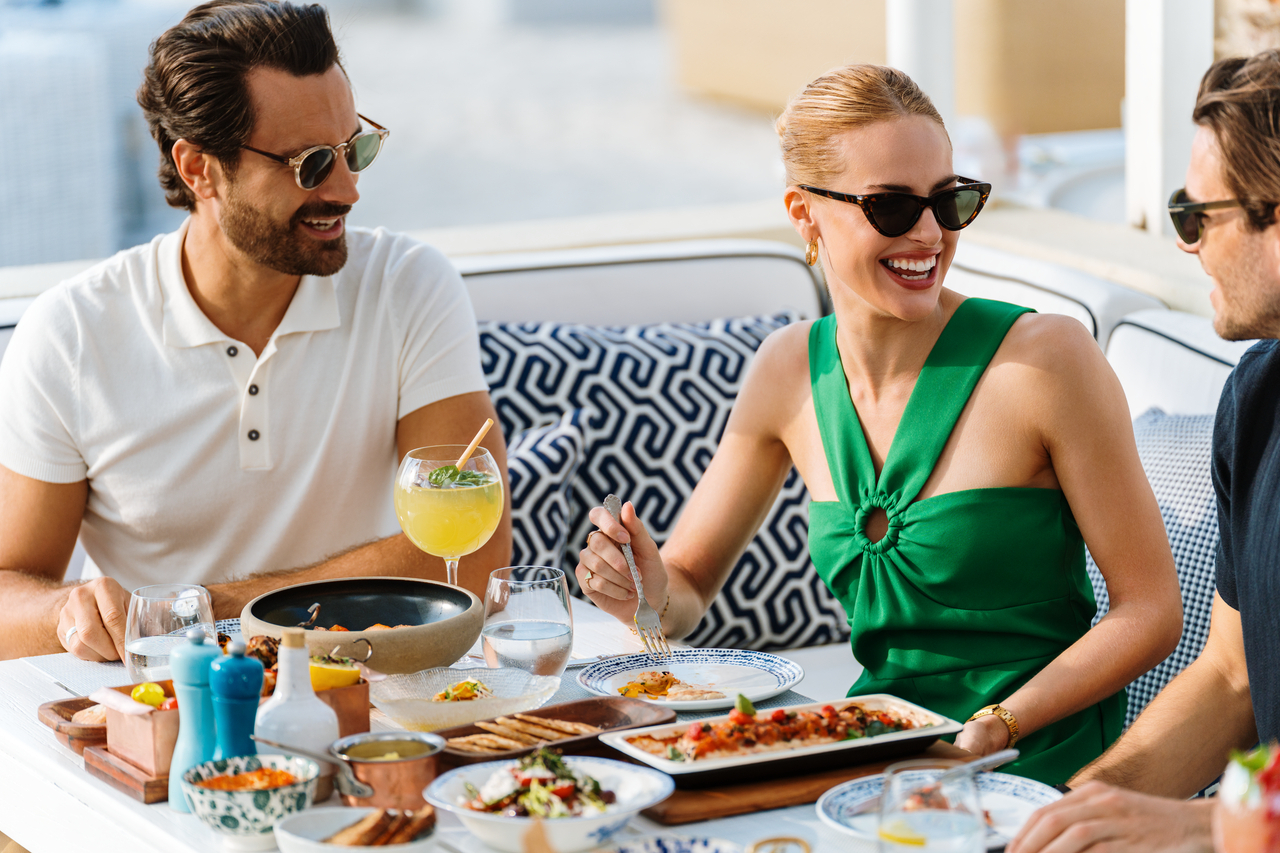 Restaurants & Bars